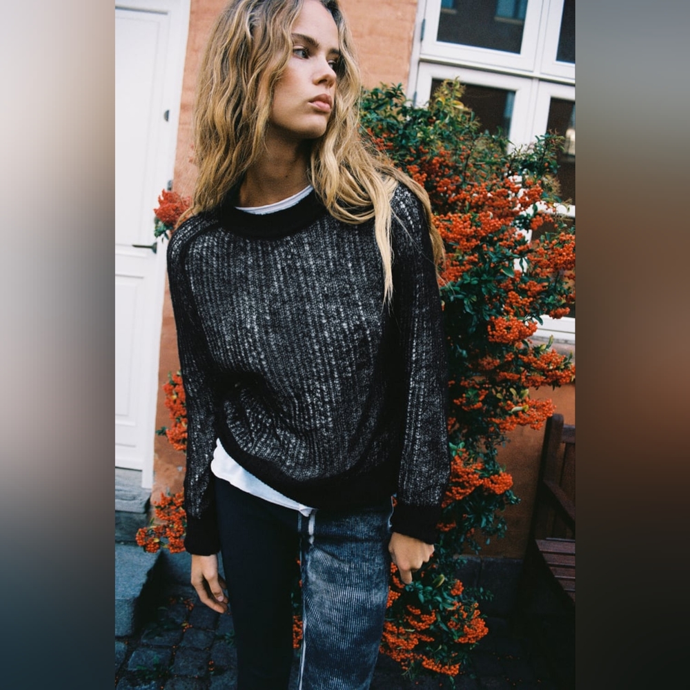 OPEN KNIT SWEATER